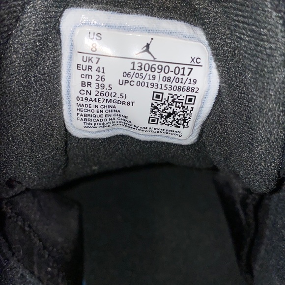 Retro Reverse Taxi Jordan 12s - Picture 4 of 5